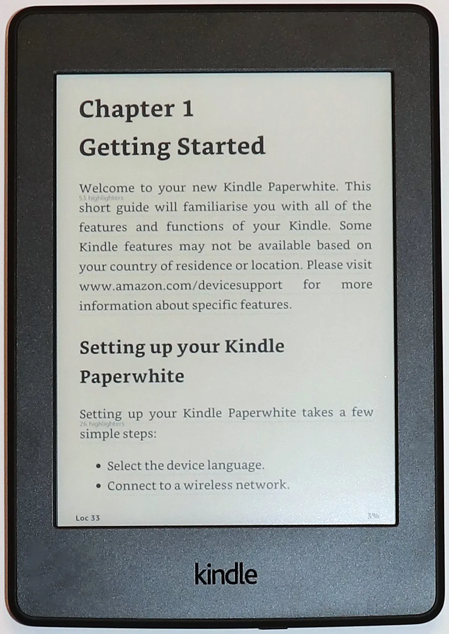 기기 안내서를 표시한 Kindle Paperwhite 3 전자책 단말기